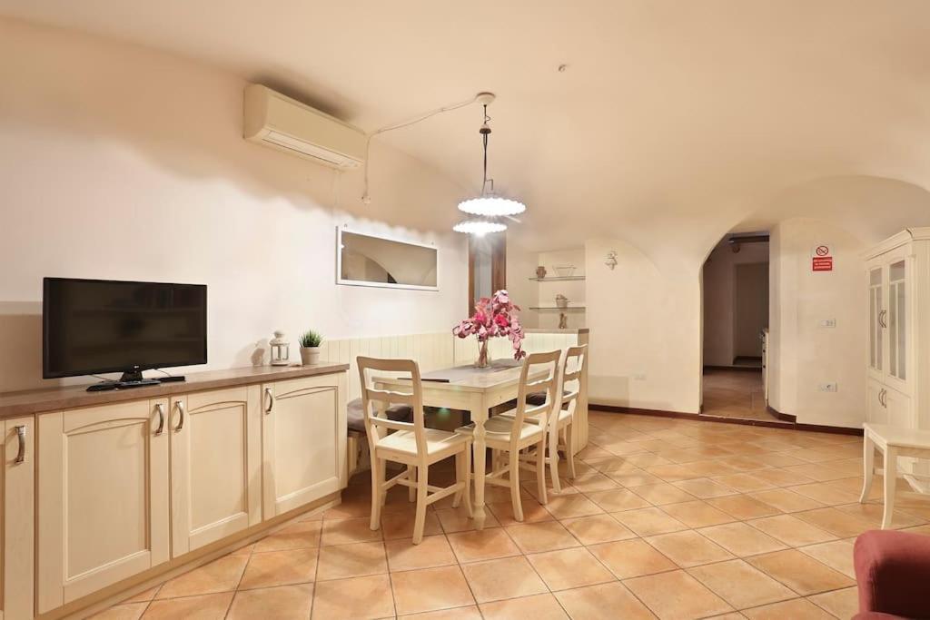 Romantica Suite Firenze 2 Cls Central Market & Dome Exterior foto